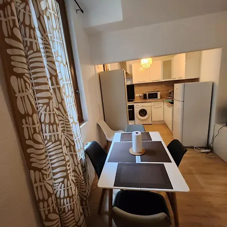 Chez Lian, Belle Maison