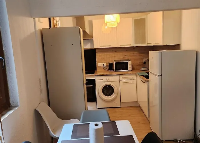 Casa de Férias Chez Lian, Belle Maison Beaucaire (Gard)